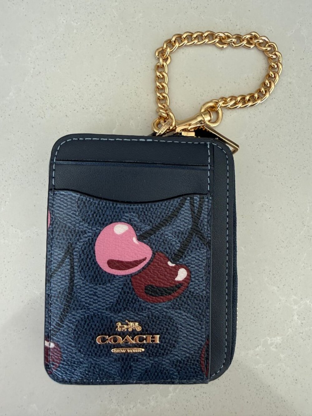 🍒 Coach Zip Card Case In Signature Canvas With Cherry Print